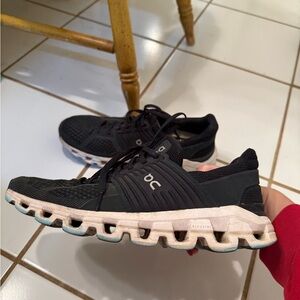 On cloud tennis shoes, black and white, size 9.5